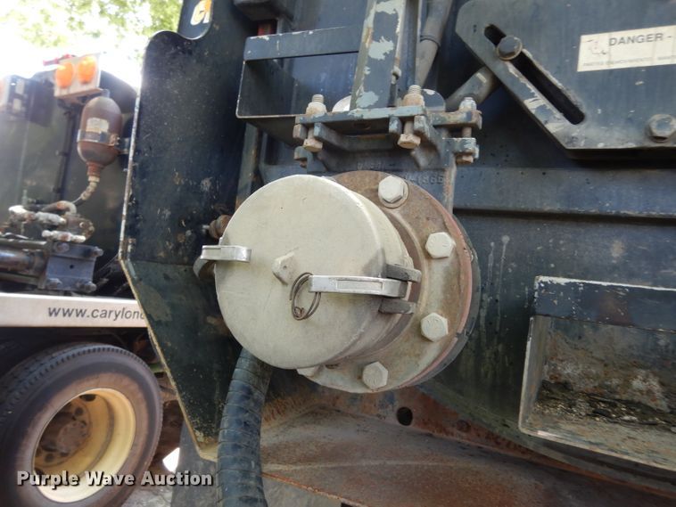 image for item DG6825 2003 Volvo VE D12  sewer jetter / vacuum truck