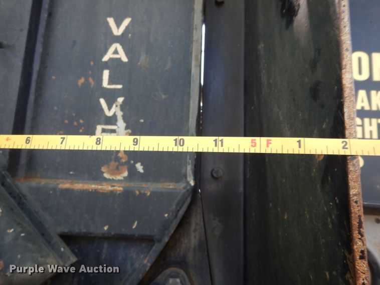 image for item DG6825 2003 Volvo VE D12  sewer jetter / vacuum truck