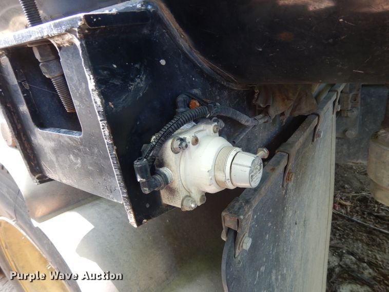 image for item DG6825 2003 Volvo VE D12  sewer jetter / vacuum truck