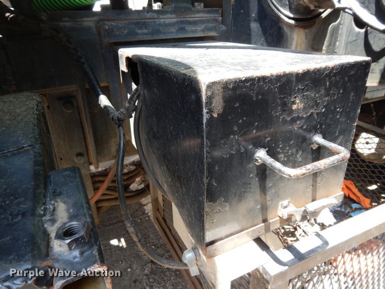 image for item DG6825 2003 Volvo VE D12  sewer jetter / vacuum truck