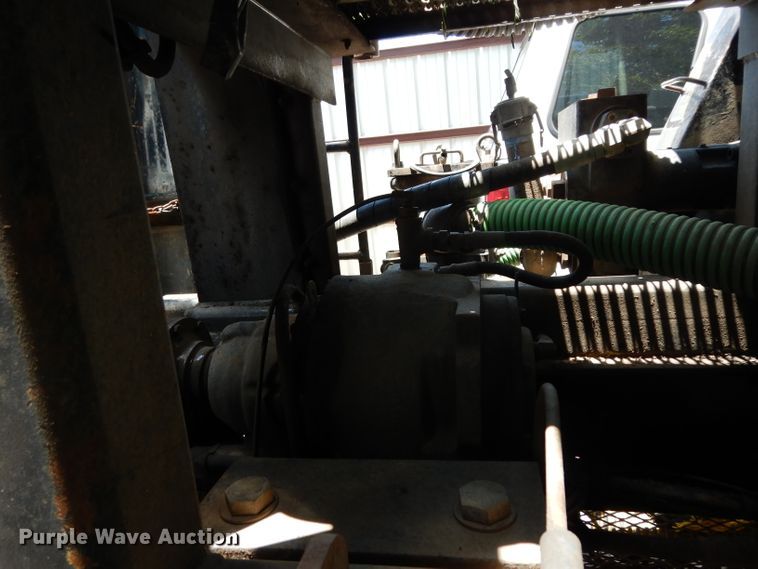 image for item DG6825 2003 Volvo VE D12  sewer jetter / vacuum truck