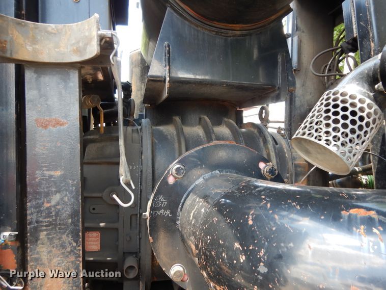 image for item DG6825 2003 Volvo VE D12  sewer jetter / vacuum truck