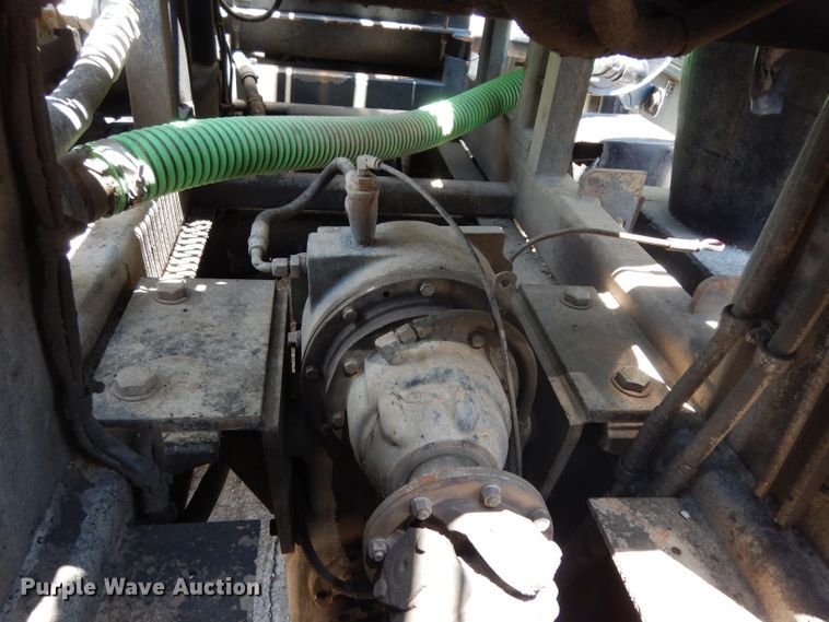 image for item DG6825 2003 Volvo VE D12  sewer jetter / vacuum truck