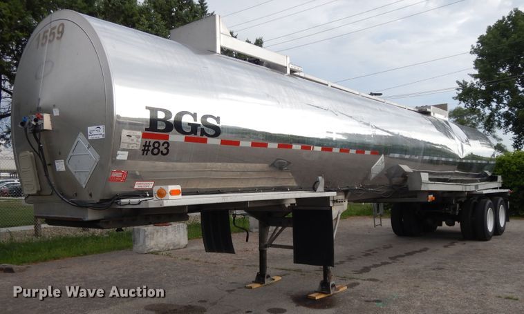 image for item DG7876 1991 Brenner pneumatic tank trailer