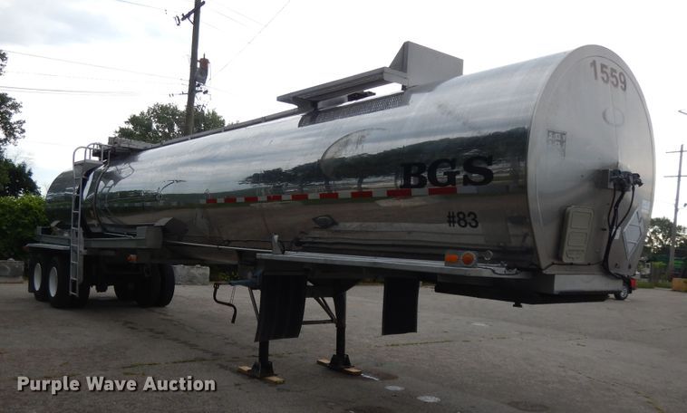 image for item DG7876 1991 Brenner pneumatic tank trailer