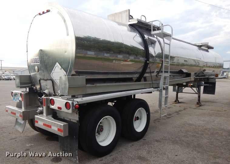 image for item DG7876 1991 Brenner pneumatic tank trailer