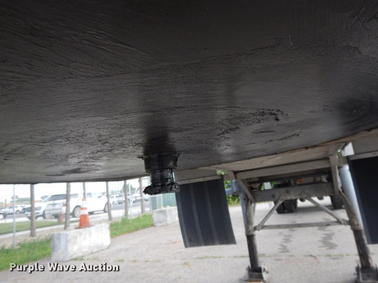 image for item DG7876 1991 Brenner pneumatic tank trailer