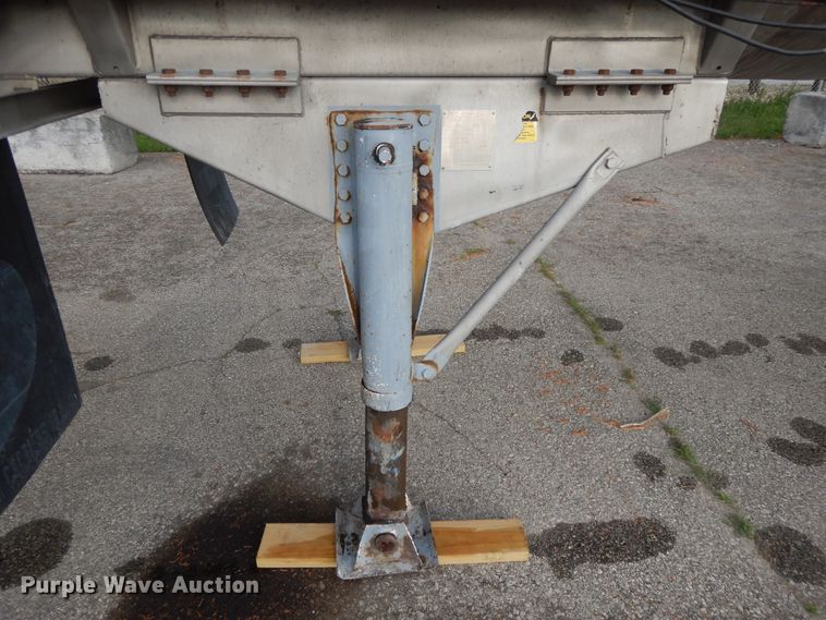 image for item DG7876 1991 Brenner pneumatic tank trailer