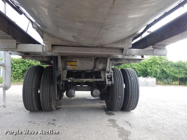 image for item DG7876 1991 Brenner pneumatic tank trailer