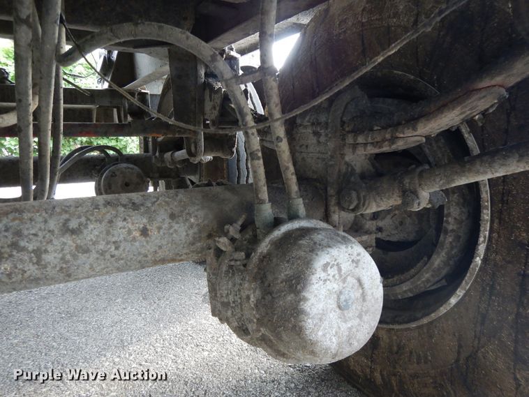 image for item DG7876 1991 Brenner pneumatic tank trailer