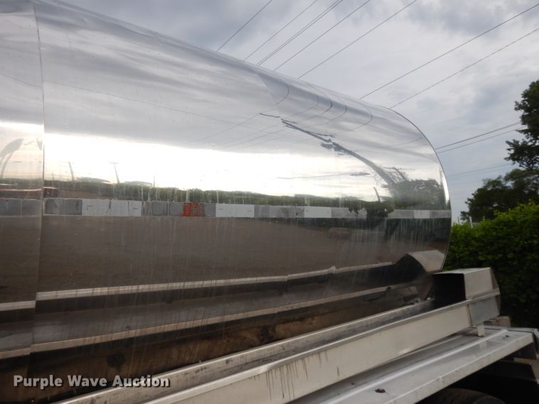 image for item DG7876 1991 Brenner pneumatic tank trailer