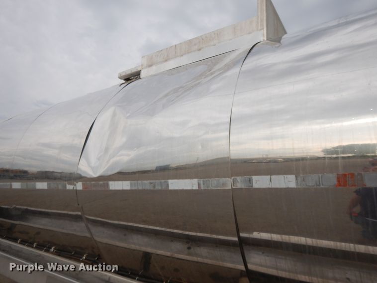 image for item DG7876 1991 Brenner pneumatic tank trailer