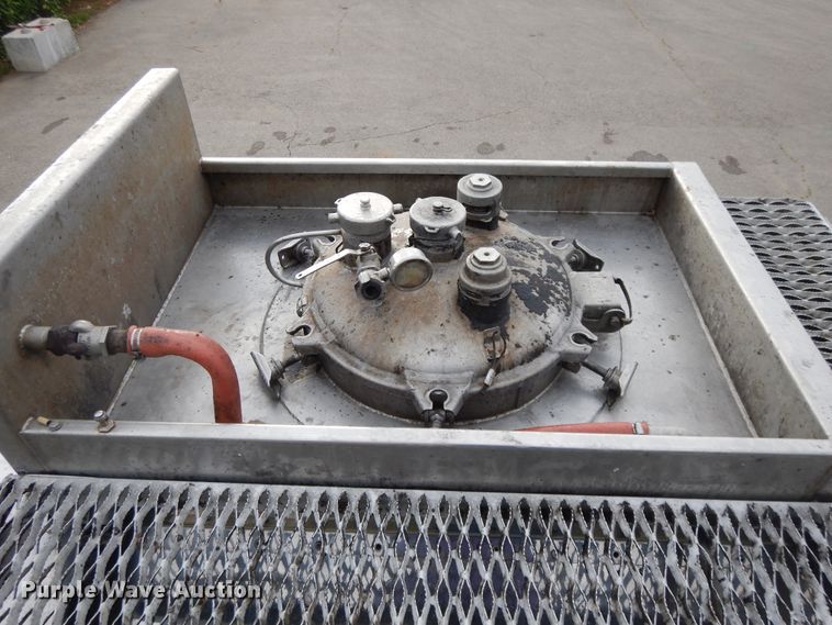 image for item DG7876 1991 Brenner pneumatic tank trailer