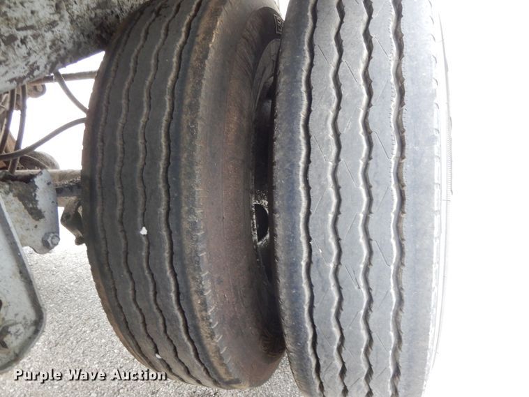 image for item DG7876 1991 Brenner pneumatic tank trailer