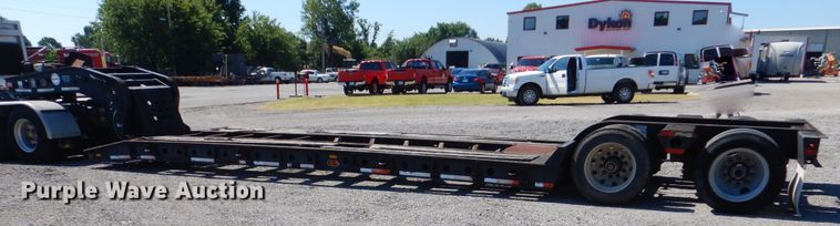 image for item DG8656 2002 Fontaine TA35NGB lowboy equipment trailer