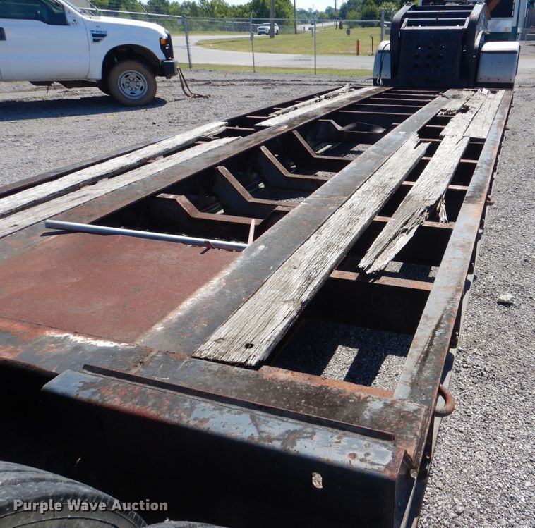 image for item DG8656 2002 Fontaine TA35NGB lowboy equipment trailer
