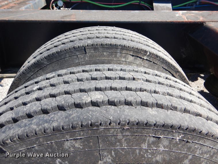 image for item DG8656 2002 Fontaine TA35NGB lowboy equipment trailer