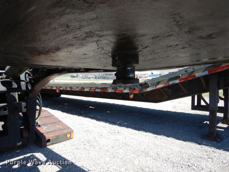 image for item DG8656 2002 Fontaine TA35NGB lowboy equipment trailer