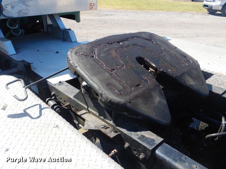 image for item DG8659 2000 Freightliner FLD  semi truck