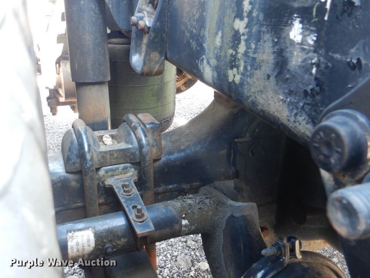 image for item DG8659 2000 Freightliner FLD  semi truck