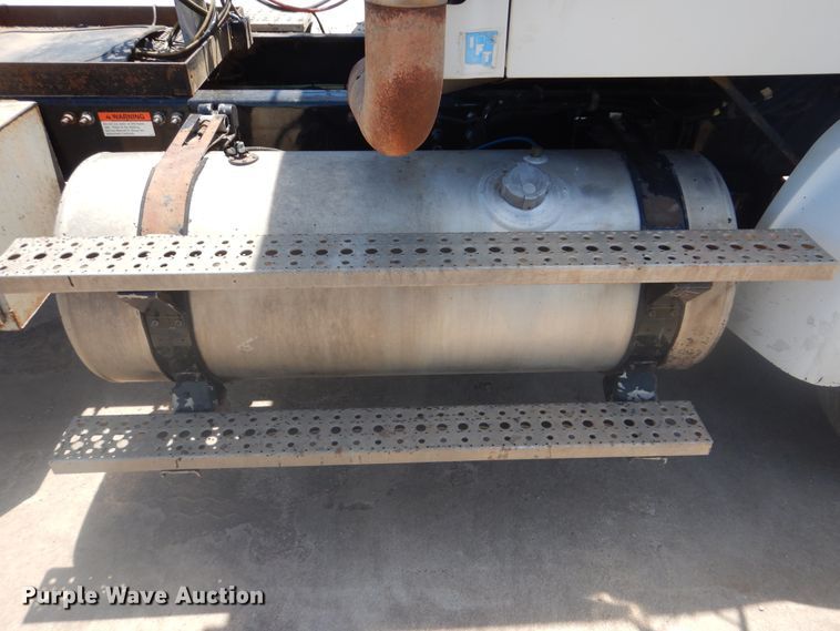 image for item DG8668 2007 Sterling A-Line  semi truck