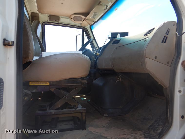 image for item DG8668 2007 Sterling A-Line  semi truck