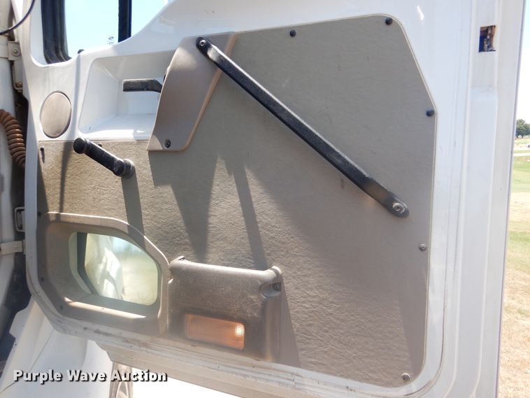 image for item DG8668 2007 Sterling A-Line  semi truck