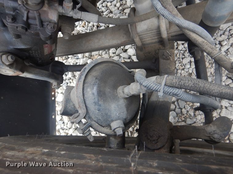 image for item DG8675 2000 Freightliner FLD  semi truck