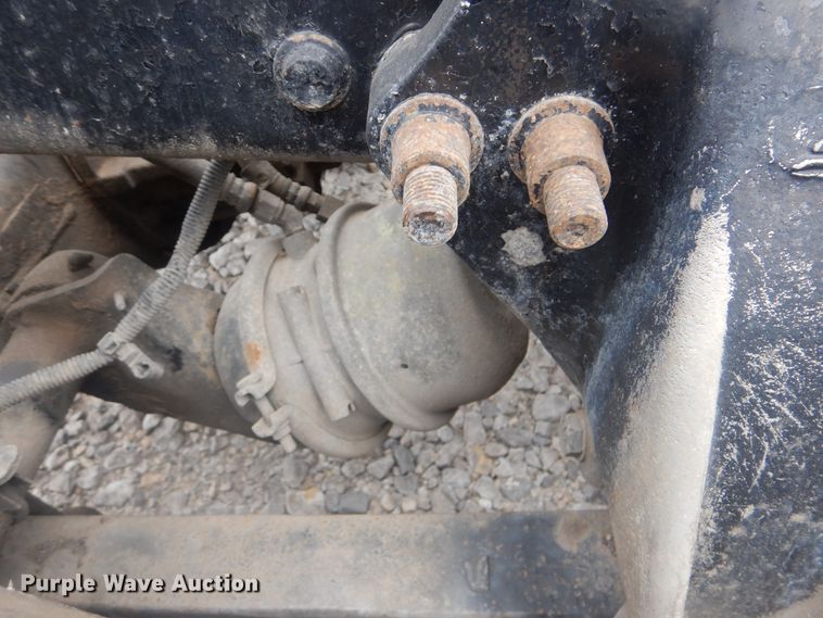 image for item DG8675 2000 Freightliner FLD  semi truck