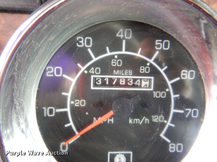 image for item DG8676 2004 Kenworth T600  semi truck