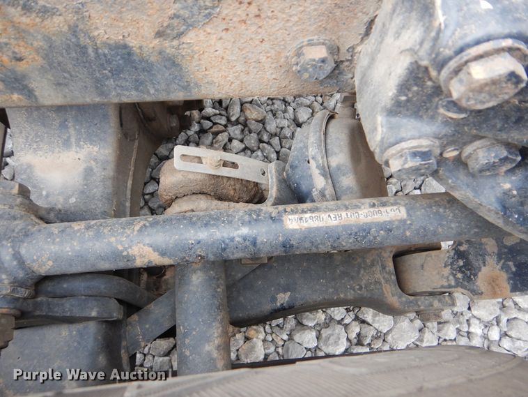 image for item DG8676 2004 Kenworth T600  semi truck