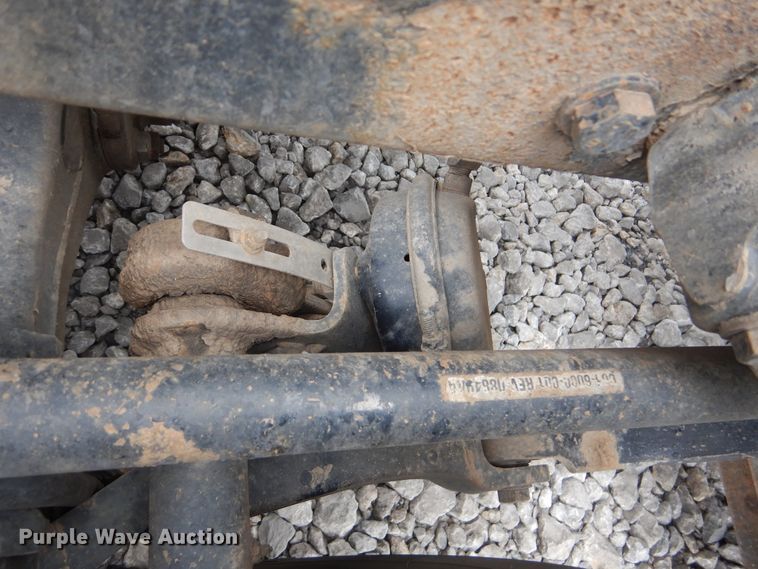 image for item DG8676 2004 Kenworth T600  semi truck