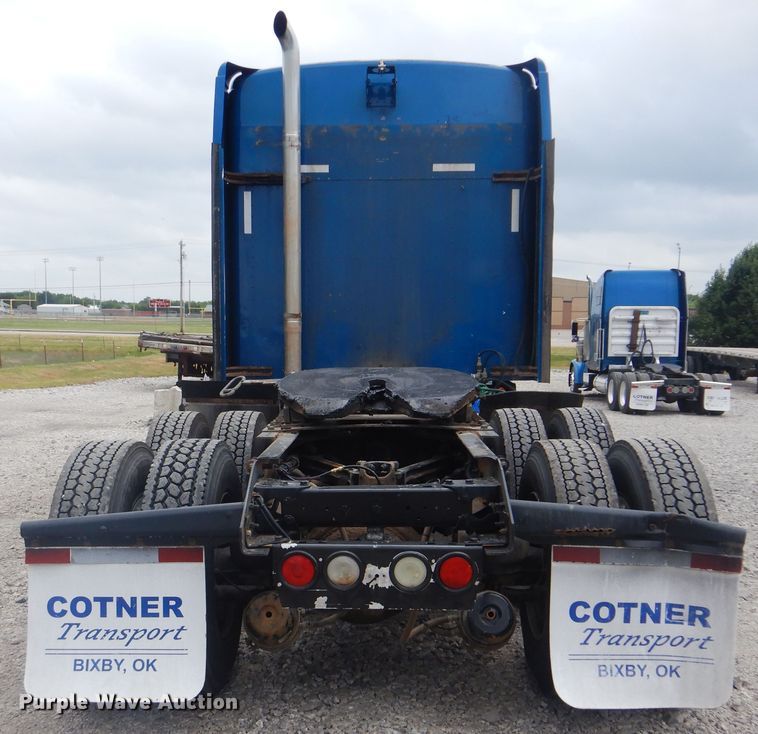 image for item DG8677 2006 Kenworth T600  semi truck