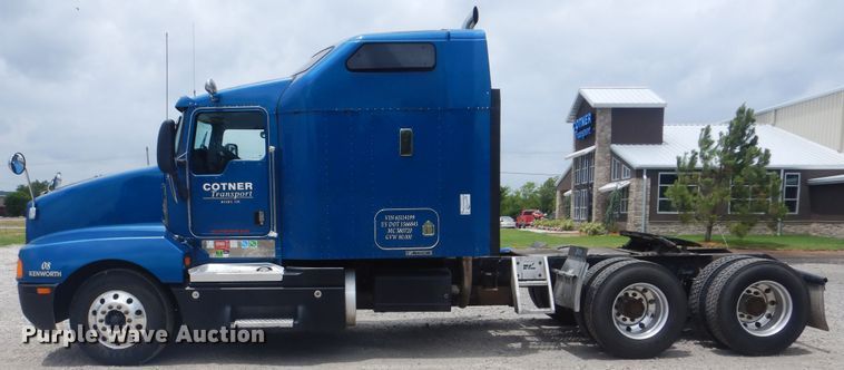 image for item DG8677 2006 Kenworth T600  semi truck