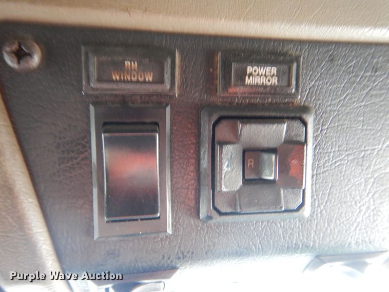 image for item DG8677 2006 Kenworth T600  semi truck