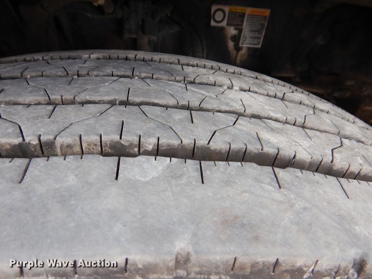 image for item DG8677 2006 Kenworth T600  semi truck