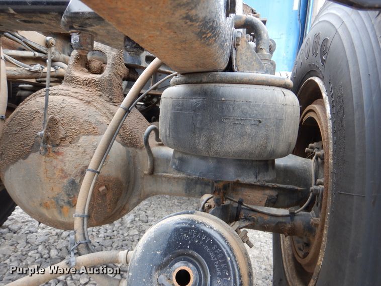 image for item DG8677 2006 Kenworth T600  semi truck