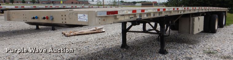 image for item DG8678 2000 Wilson CF900 flatbed trailer