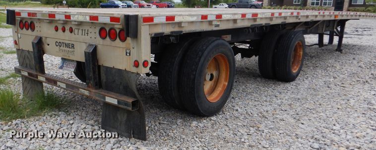 image for item DG8678 2000 Wilson CF900 flatbed trailer