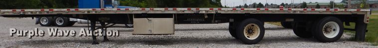 image for item DG8678 2000 Wilson CF900 flatbed trailer