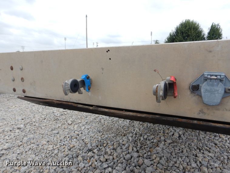 image for item DG8678 2000 Wilson CF900 flatbed trailer