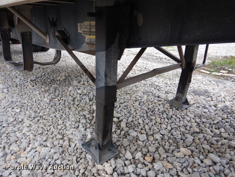 image for item DG8678 2000 Wilson CF900 flatbed trailer