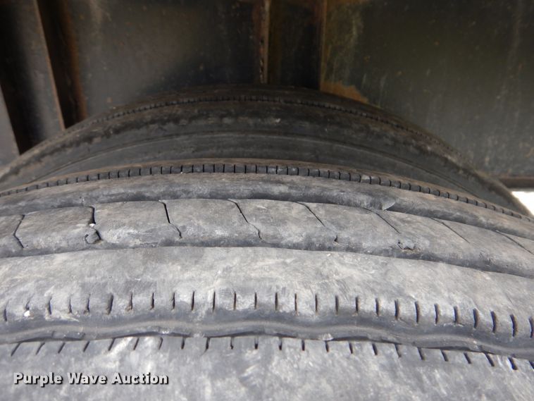 image for item DG8678 2000 Wilson CF900 flatbed trailer