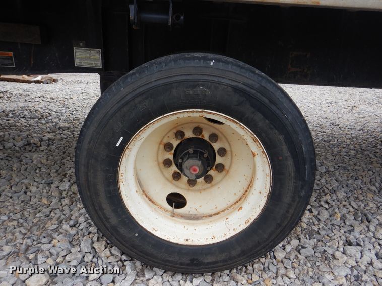 image for item DG8678 2000 Wilson CF900 flatbed trailer