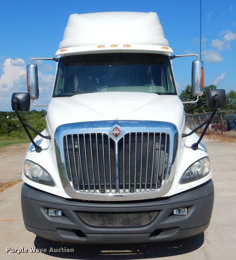 image for item DG8740 2014 International ProStar  semi truck