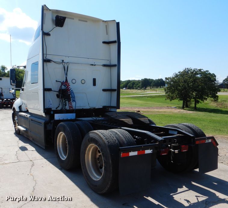 image for item DG8740 2014 International ProStar  semi truck