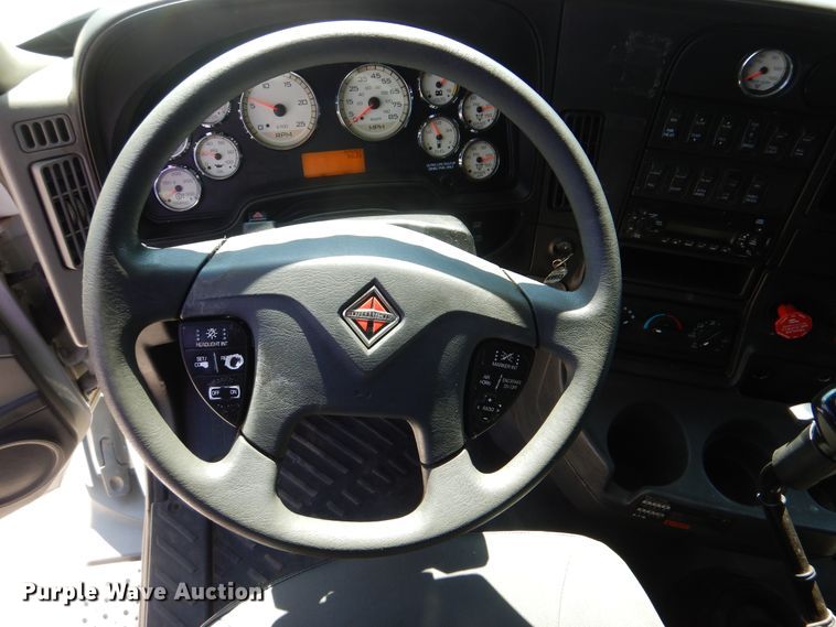 image for item DG8740 2014 International ProStar  semi truck