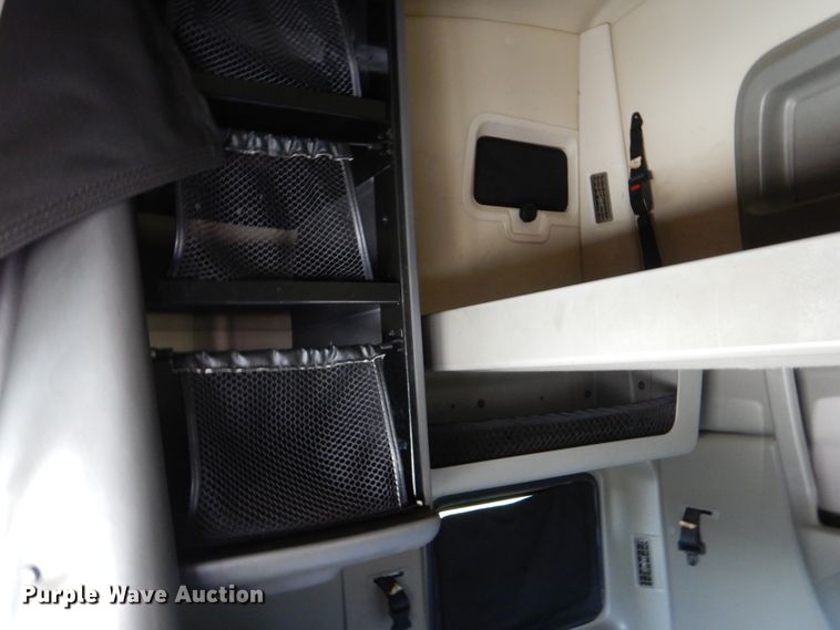 image for item DG8740 2014 International ProStar  semi truck