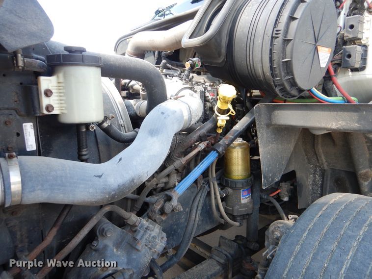 image for item DG8740 2014 International ProStar  semi truck