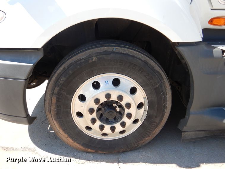 image for item DG8740 2014 International ProStar  semi truck